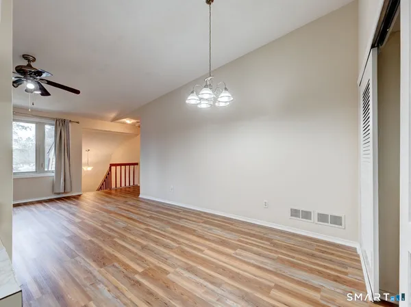 $2,300 | 17 Little Oak Lane, Unit 17, Rocky Hill, CT 06067