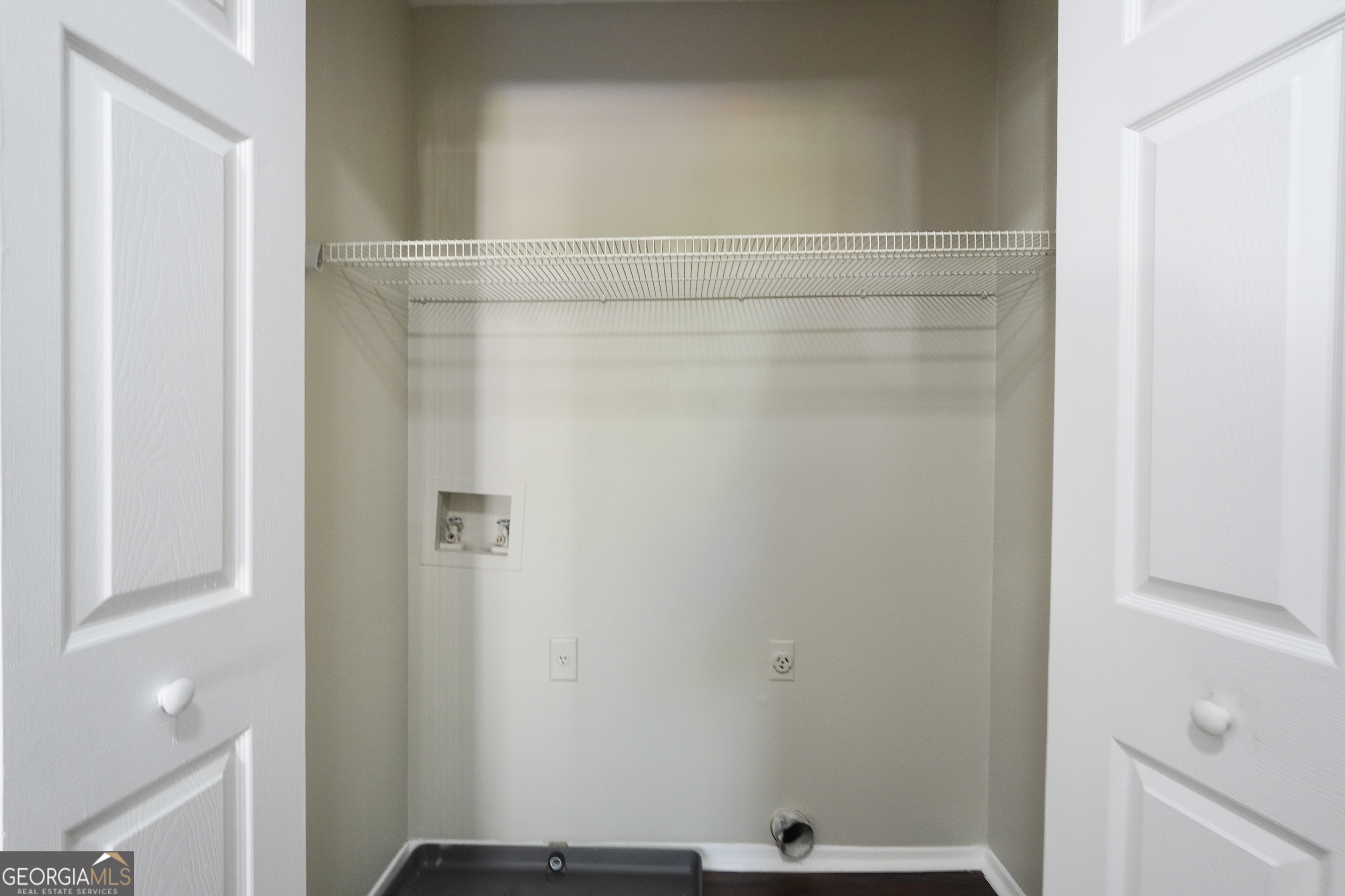 5702 Wells Circle Stone Mountain, GA 30087 - Photo 18 of 29 a view of small space