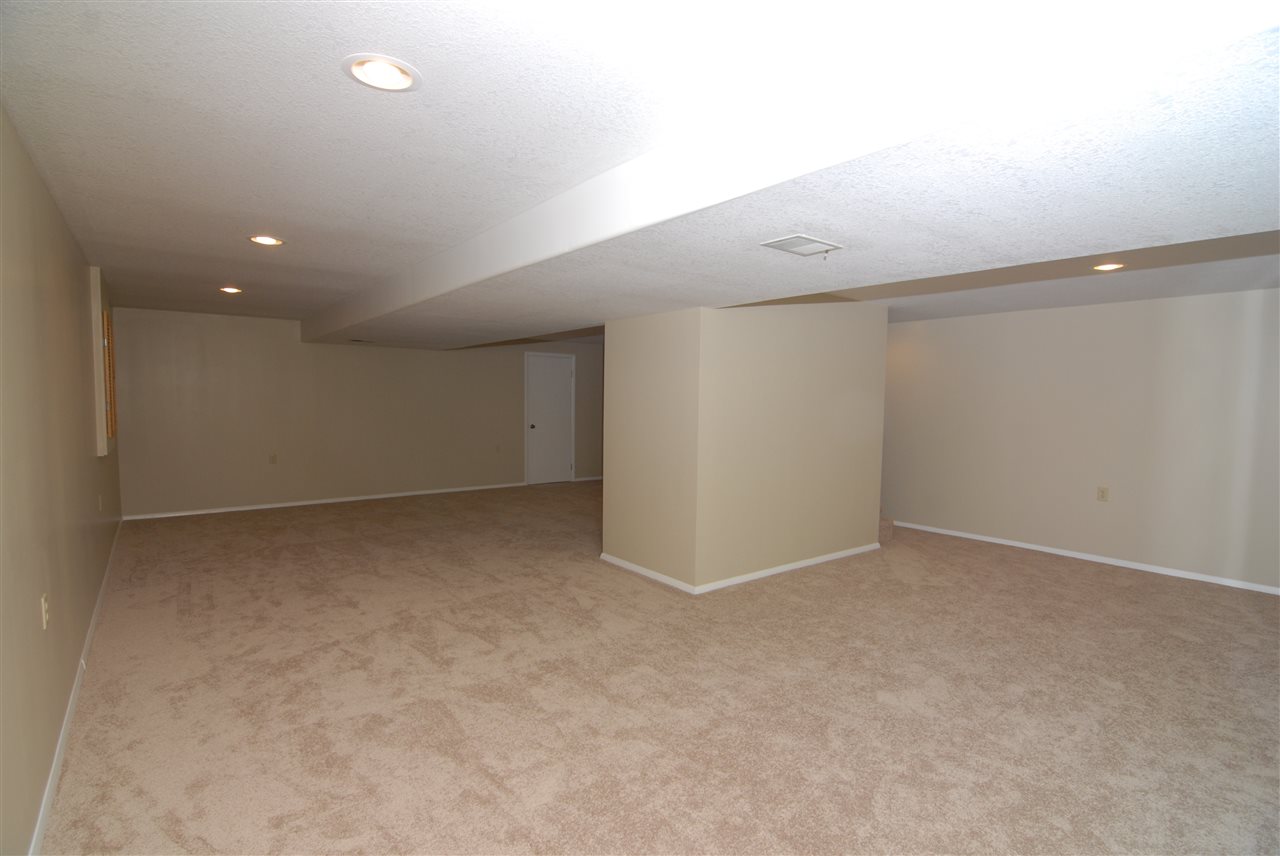 9734 Saratoga Road Fort Wayne, IN 46804 - Photo 33 of 36 Gallery Image 33