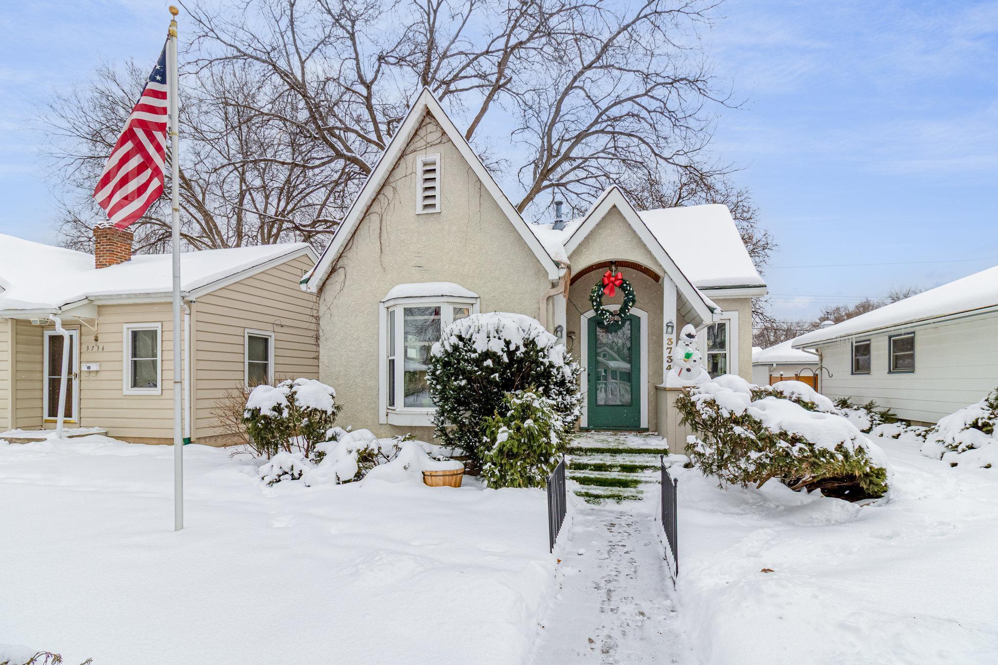 3734 Perry Avenue North Robbinsdale, MN 55422 - Photo 1 of 30