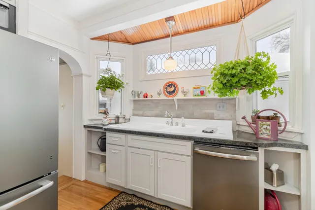 $249,500 | 3734 Perry Avenue North, Robbinsdale, MN 55422