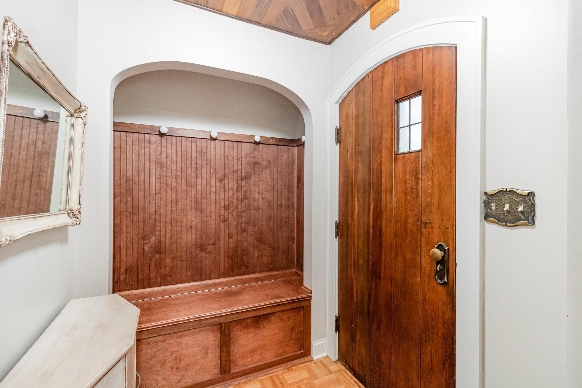 3734 Perry Avenue North Robbinsdale, MN 55422 - Photo 3 of 30