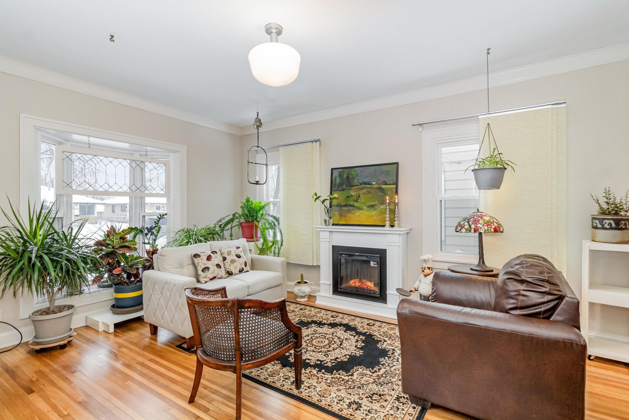 3734 Perry Avenue North Robbinsdale, MN 55422 - Photo 4 of 30