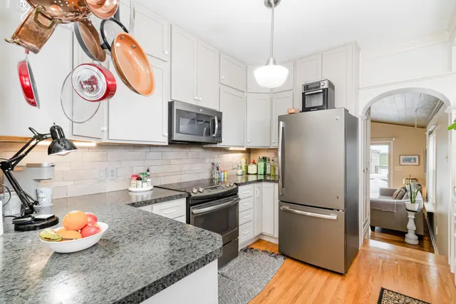 $249,500 | 3734 Perry Avenue North, Robbinsdale, MN 55422