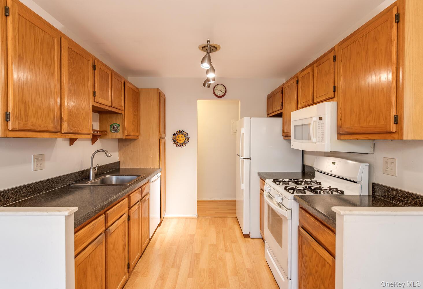 3 Hook Road, Unit 15D Poughkeepsie, NY 12601 - Photo 15 of 28