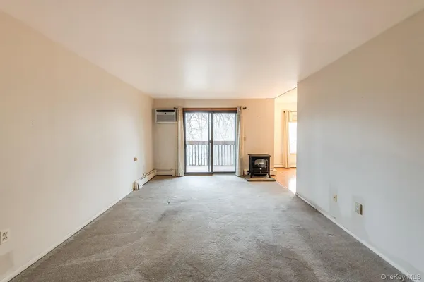 $189,900 | 3 Hook Road, Unit 15D, Poughkeepsie, NY 12601