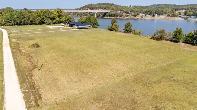 $64,000 | 0 Dancing Eagle Lane, Unit LOT 7, Clifton, TN 38425