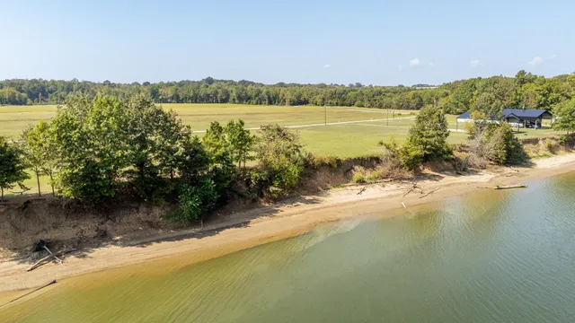 $64,000 | 0 Dancing Eagle Lane, Unit LOT 7, Clifton, TN 38425