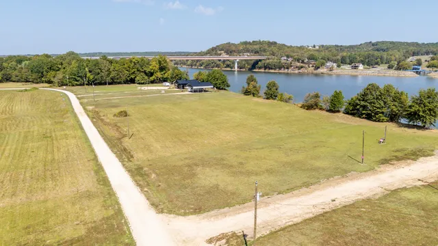 $64,000 | 0 Dancing Eagle Lane, Unit LOT 7, Clifton, TN 38425