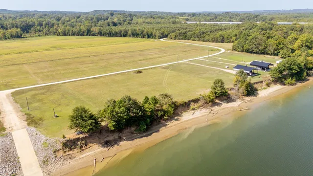 $64,000 | 0 Dancing Eagle Lane, Unit LOT 7, Clifton, TN 38425