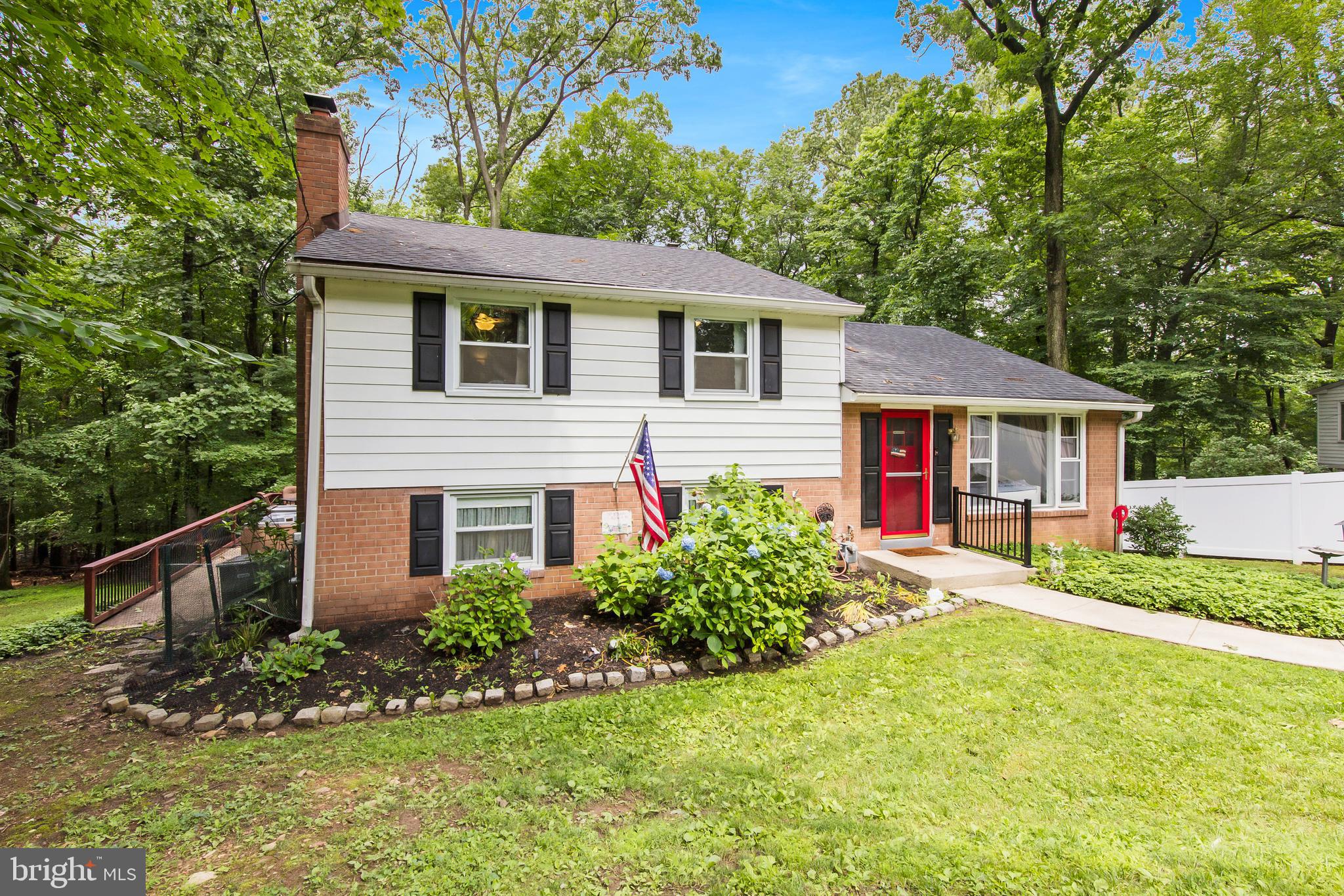 630 Crestwood Road Wayne, PA 19087 - Photo 2 of 41