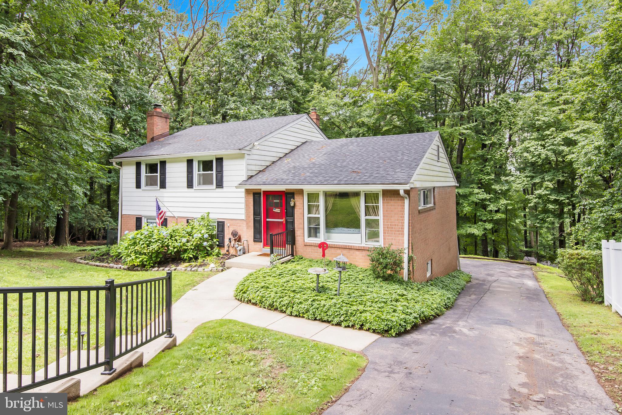 630 Crestwood Road Wayne, PA 19087 - Photo 3 of 41