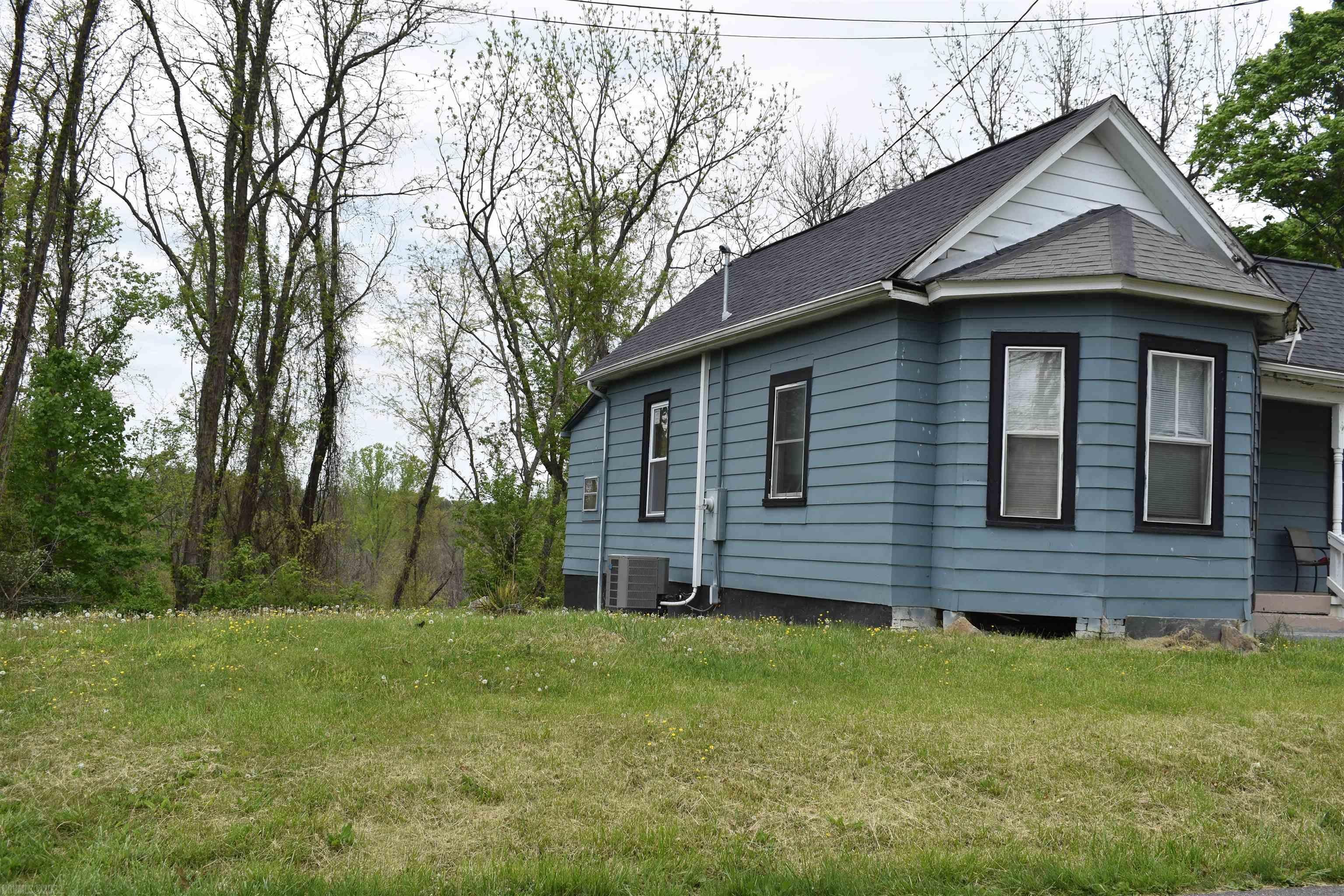 705 Peppers Ferry Road Pulaski, VA 24301 - Photo 2 of 11 Gallery Image 2