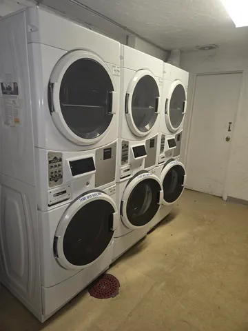 $205,000 | 2 Silvestri Circle, Unit 6, Derry, NH 03038