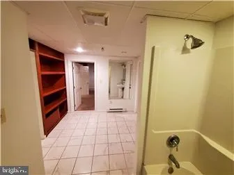 $1,300 | 802 13th Street, Unit B, New Castle, DE 19720