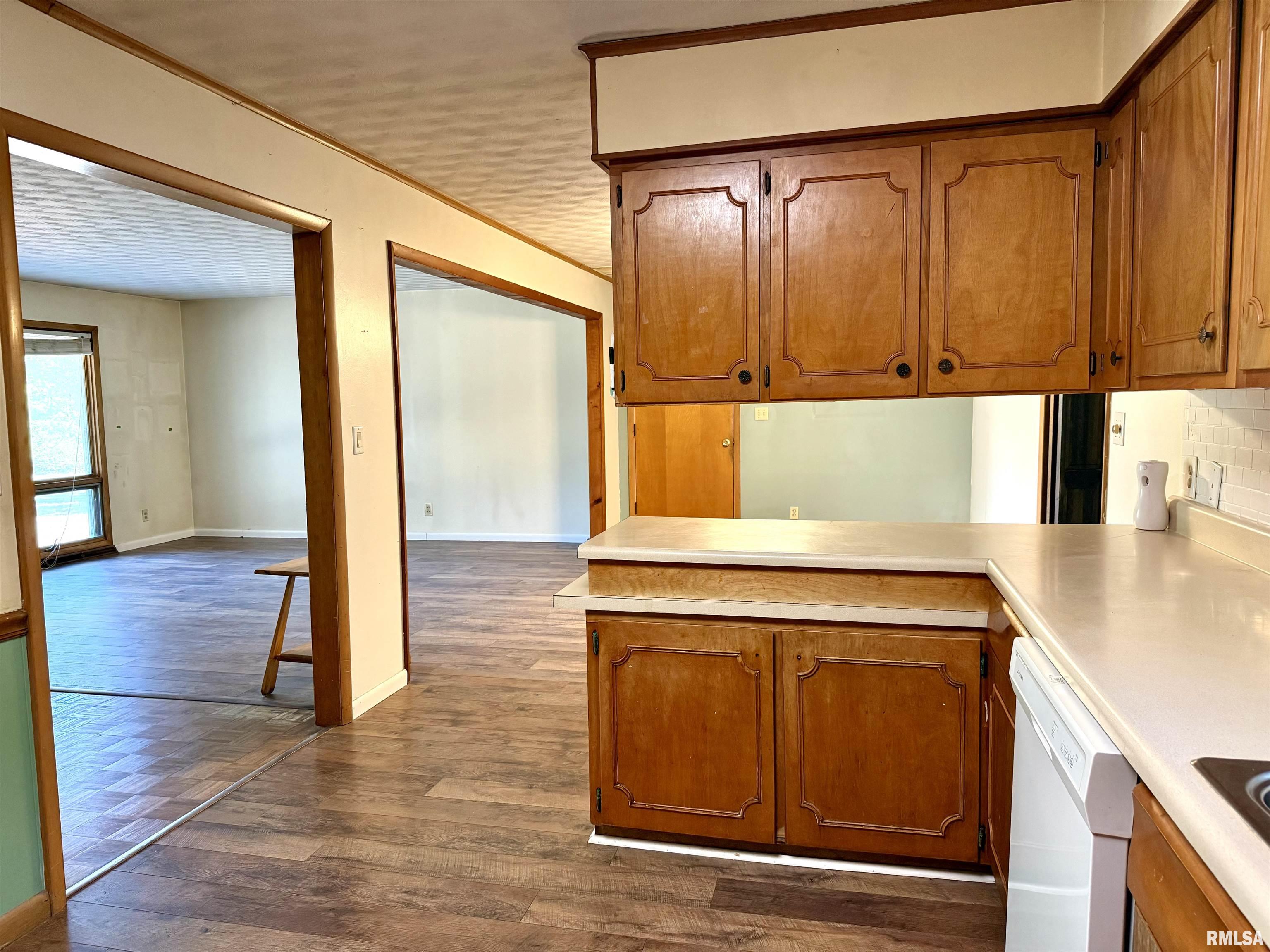 5188 Market Road Marion, IL 62959 - Photo 7 of 42 Gallery Image 7