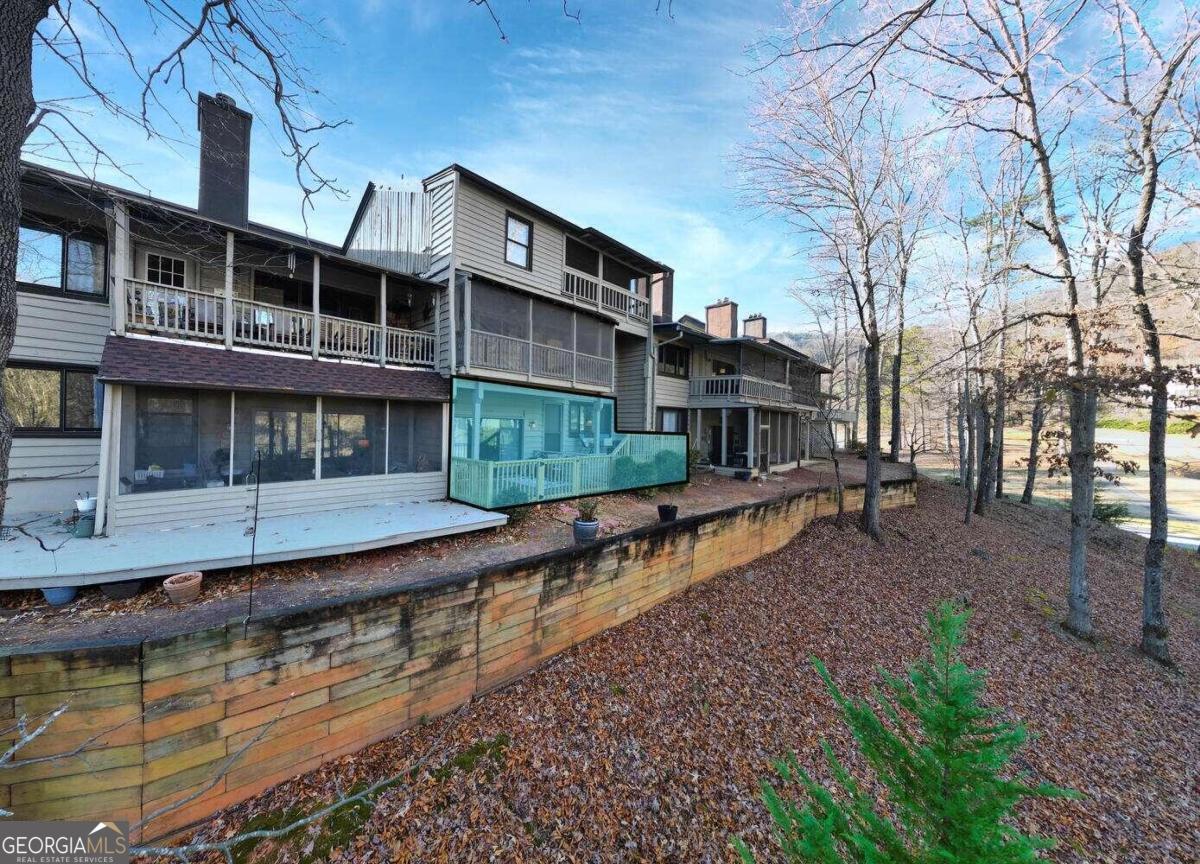 251 Shakespeare Drive Unit 330 330  