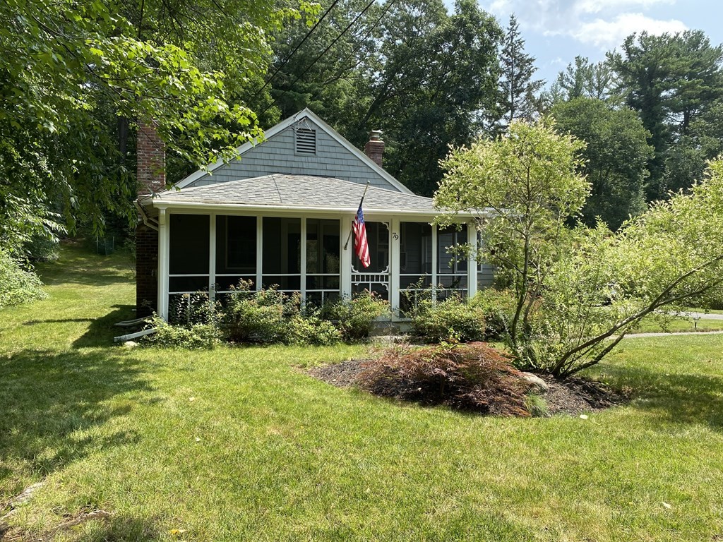 79 Haverhill Road Topsfield, MA 01983 - Photo 2 of 11