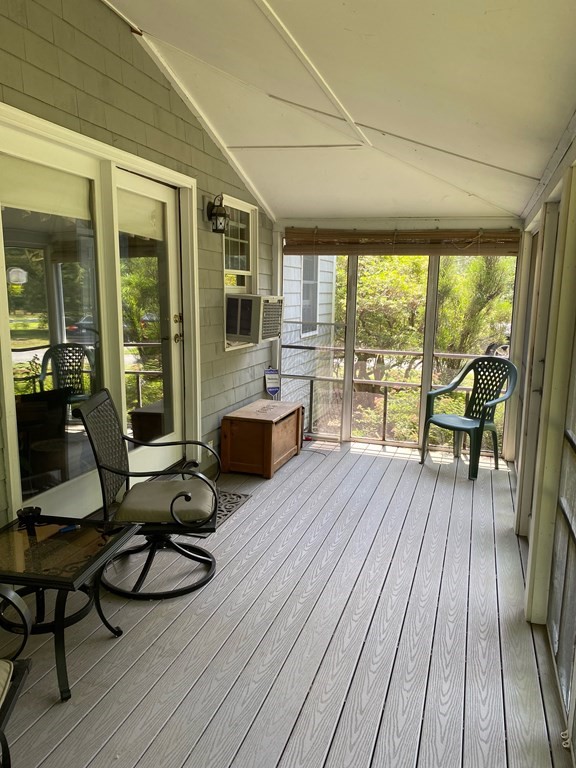 79 Haverhill Road Topsfield, MA 01983 - Photo 3 of 11