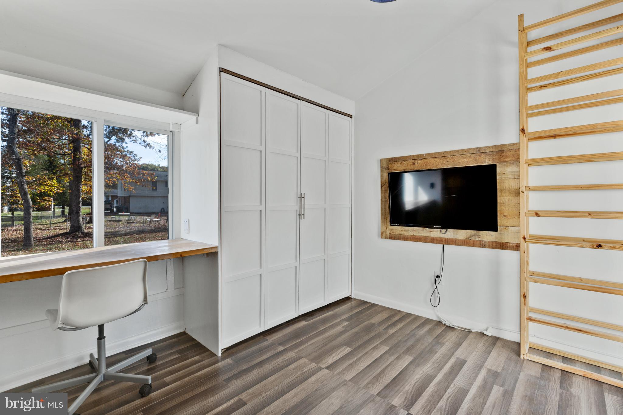 9317 Dangerfield Road Clinton, MD 20735 - Photo 20 of 31 Bedroom 1st level