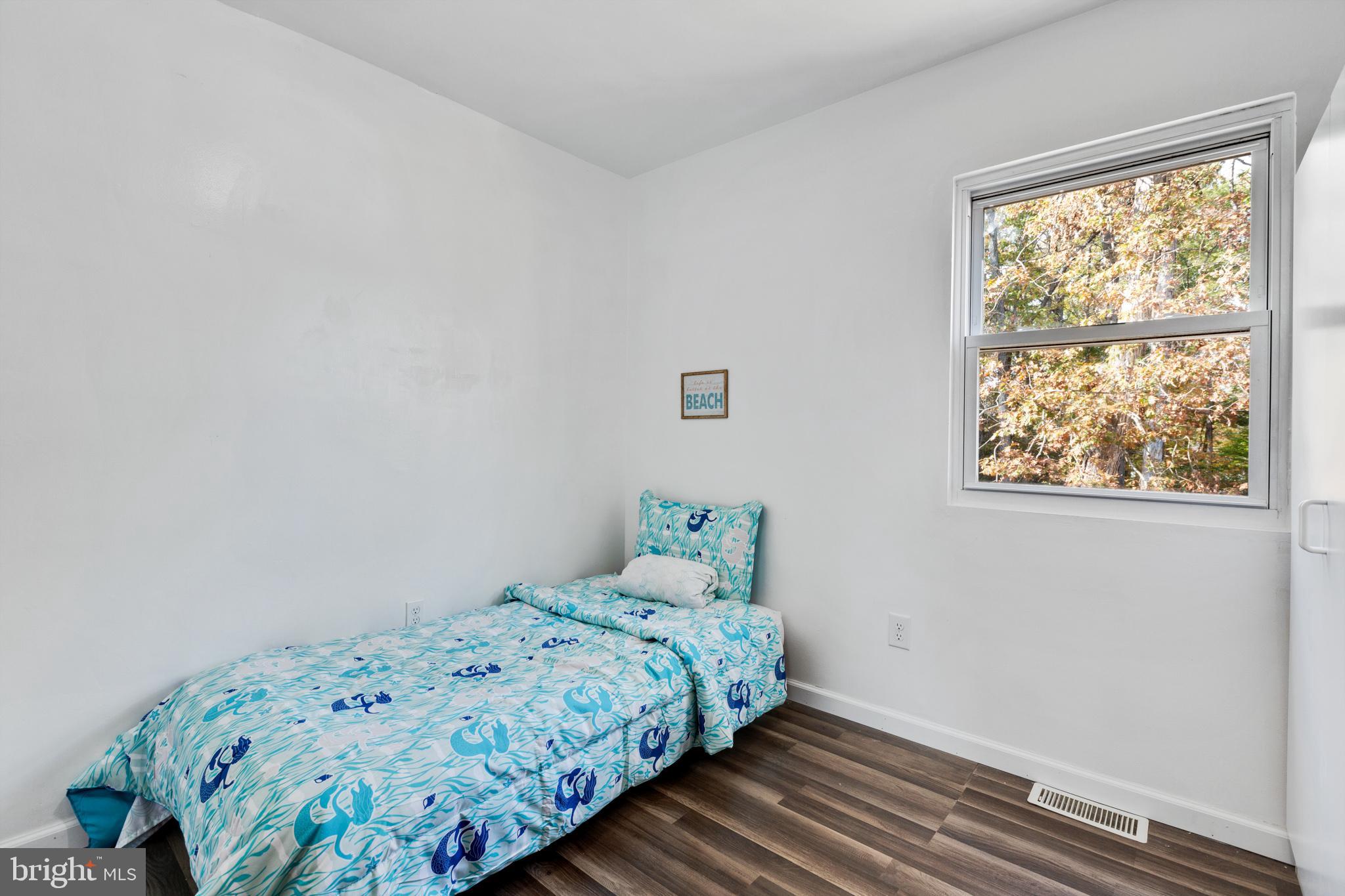 9317 Dangerfield Road Clinton, MD 20735 - Photo 28 of 31 3rd bedroom Upper Level