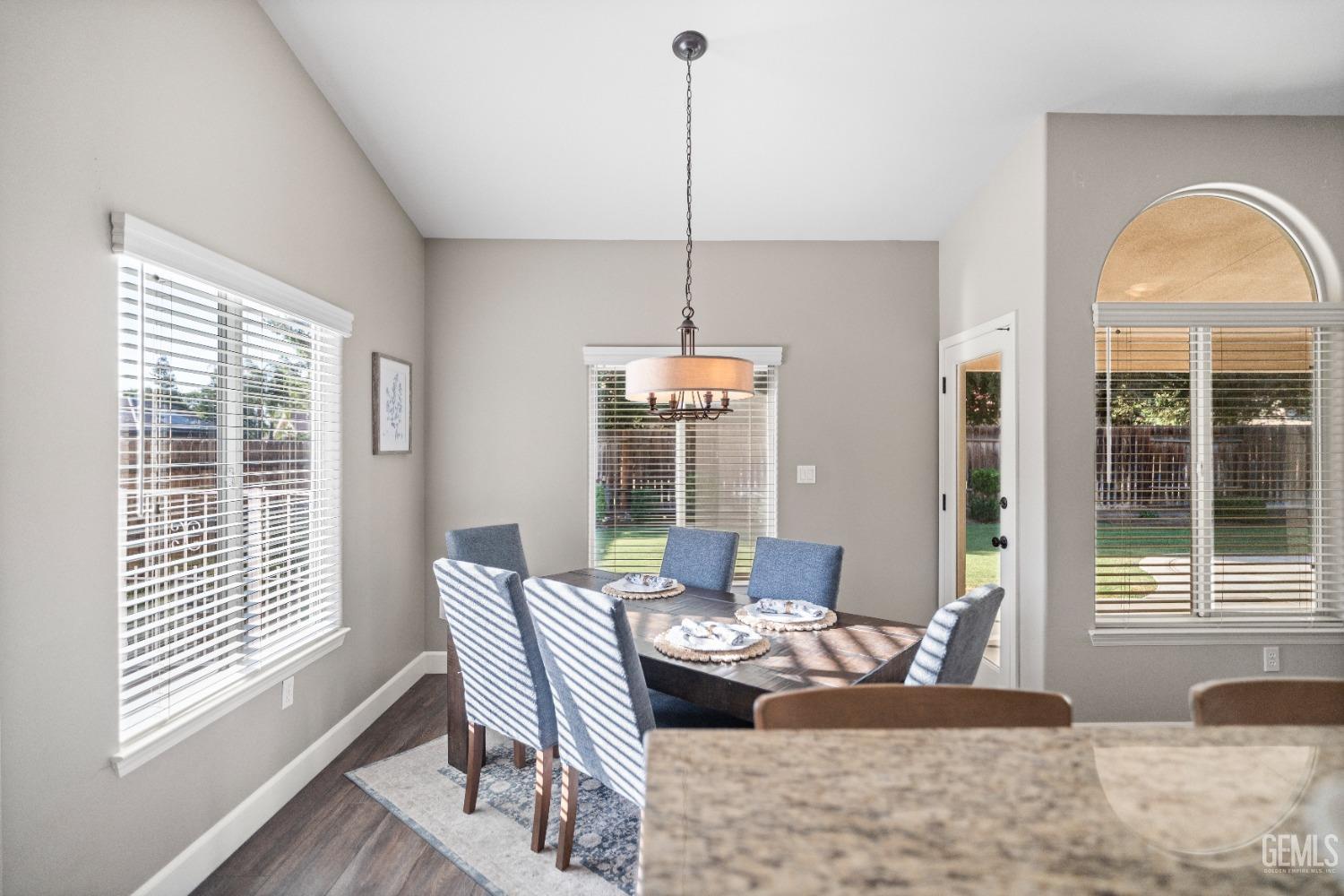 Undisclosed Address Bakersfield, CA 93308 - Photo 18 of 37 a living room with furniture and window