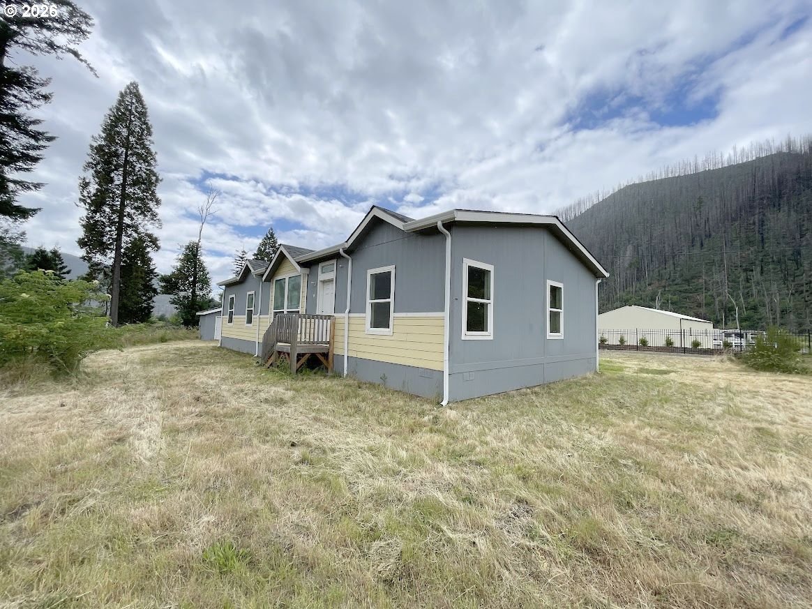 91163 Yeager Road Blue River, OR 97413 - Photo 6 of 29