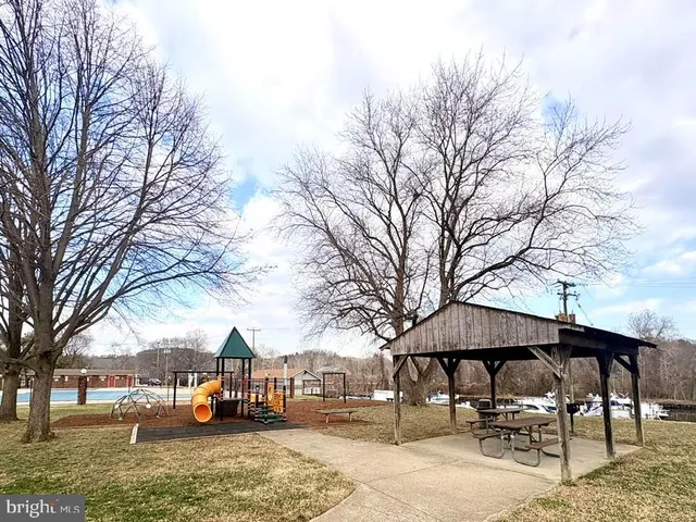 $290,000 | 12707 Gordon Boulevard, Unit 44, Woodbridge, VA 22192