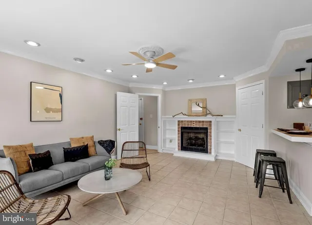 $290,000 | 12707 Gordon Boulevard, Unit 44, Woodbridge, VA 22192