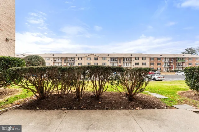 $290,000 | 12707 Gordon Boulevard, Unit 44, Woodbridge, VA 22192
