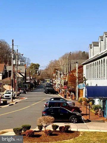 $290,000 | 12707 Gordon Boulevard, Unit 44, Woodbridge, VA 22192