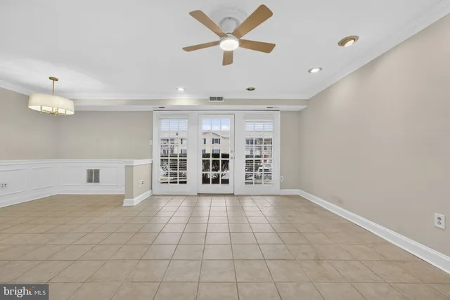 $290,000 | 12707 Gordon Boulevard, Unit 44, Woodbridge, VA 22192