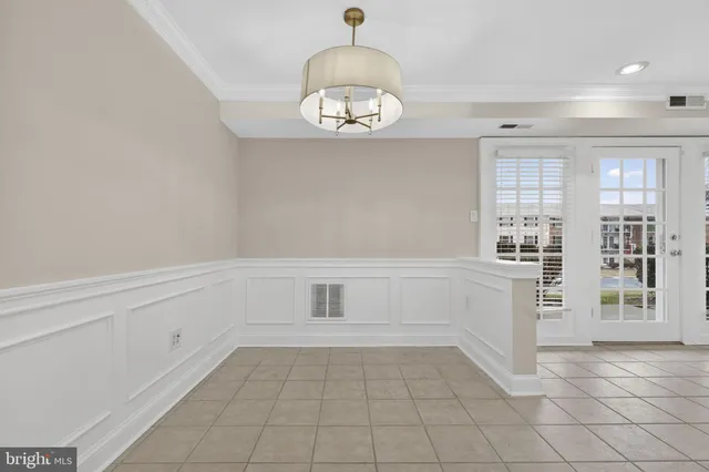 $290,000 | 12707 Gordon Boulevard, Unit 44, Woodbridge, VA 22192