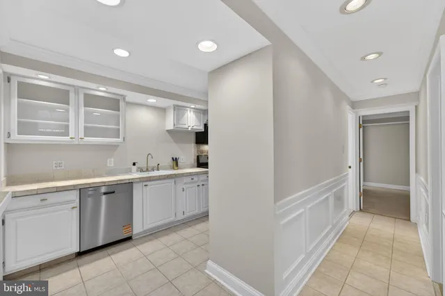 $290,000 | 12707 Gordon Boulevard, Unit 44, Woodbridge, VA 22192