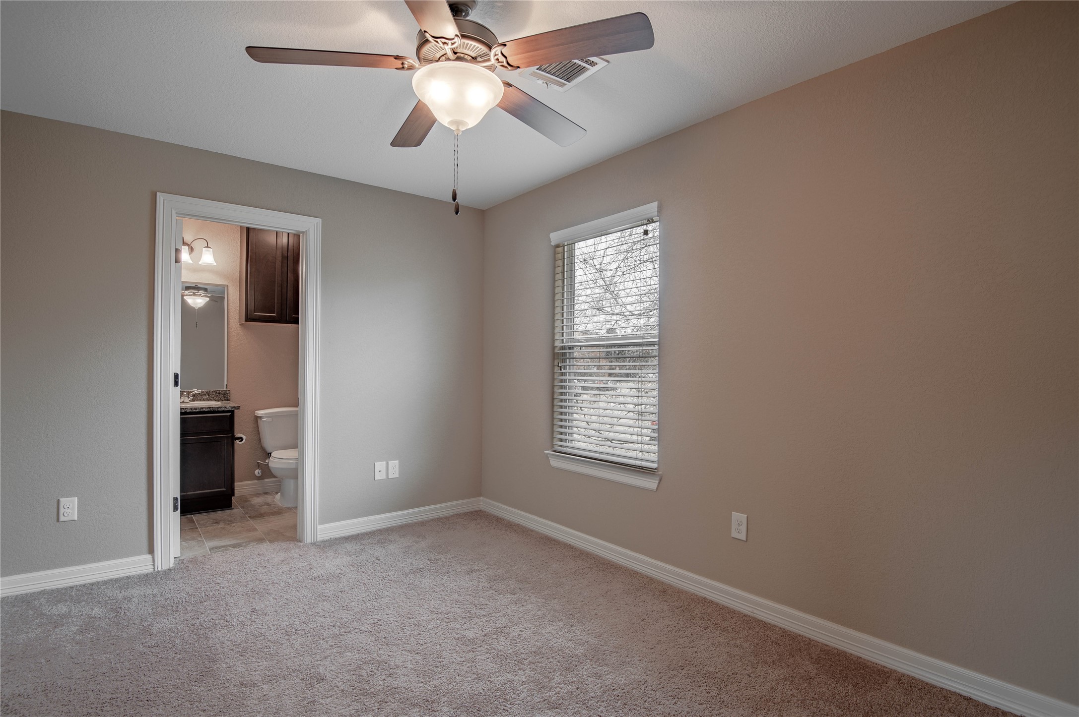 2002 20th Street, Unit 103 Huntsville, TX 77340 - Photo 20 of 23