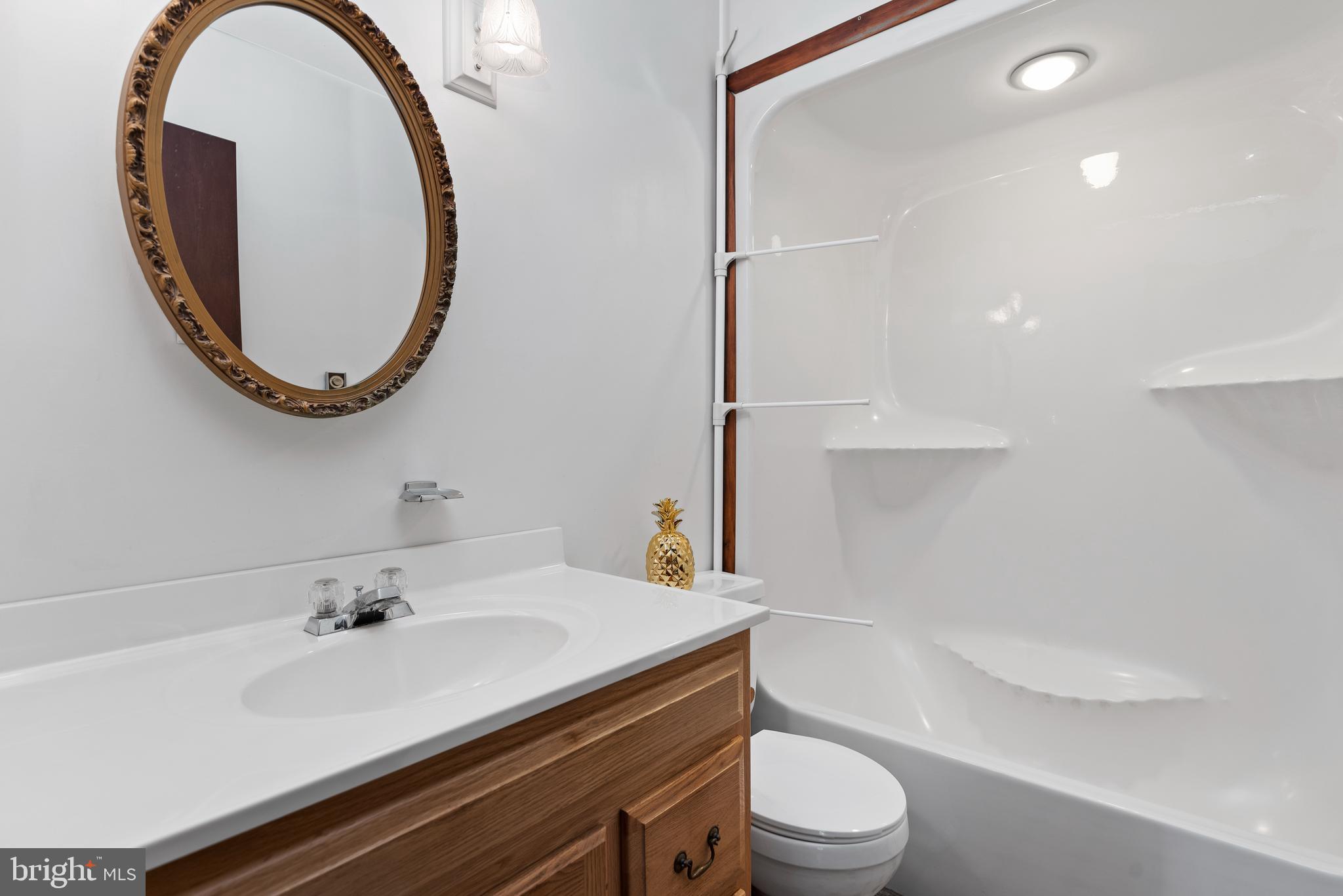 5783 Buttermilk Road Waynesboro, PA 17268 - Photo 34 of 68 Full Bath in hall