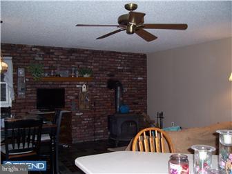 412 Franklin Road Glassboro, NJ 08028 - Photo 4 of 12 Kitchen