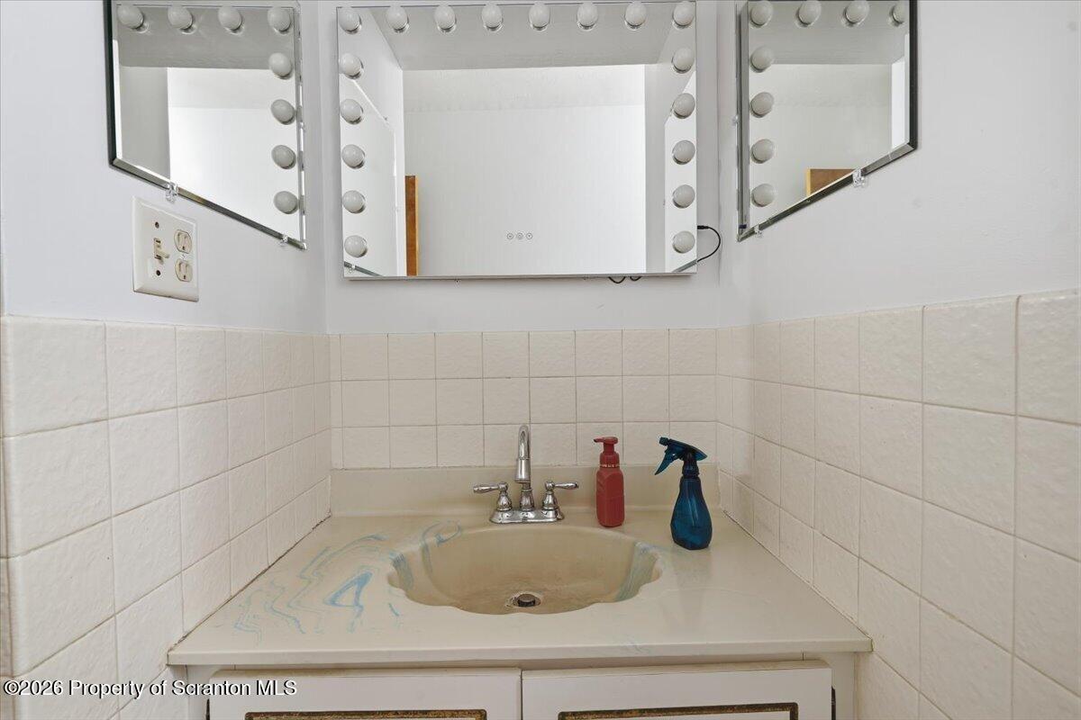 301 Spring Street Archbald, PA 18403 - Photo 30 of 51 23-301_Spring_St_023