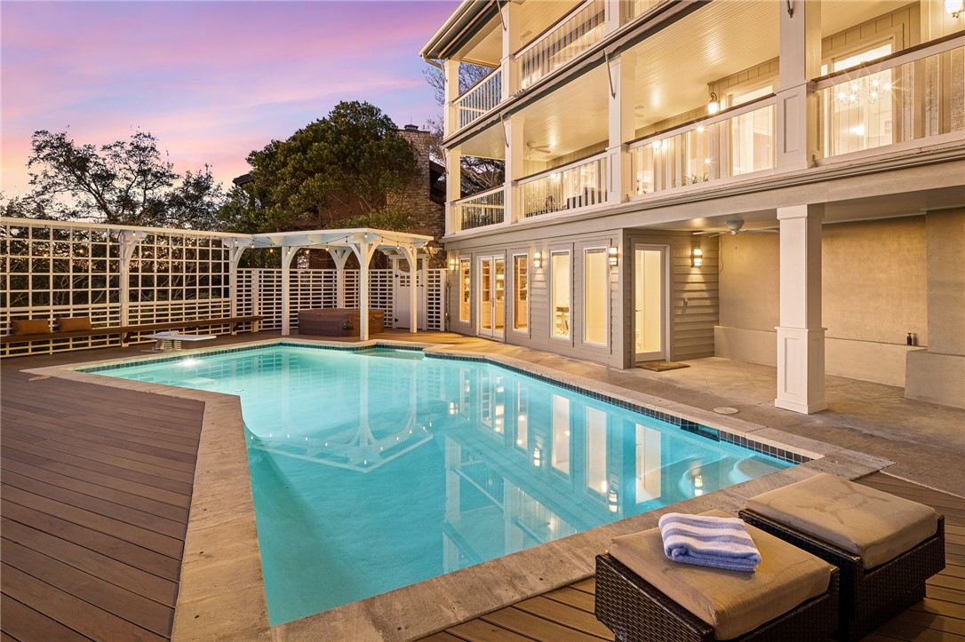 5301 Valburn Circle Austin, TX 78731 - Photo 1 of 1 a balcony view with a garden