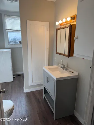 $2,200 | 303 North MacMillan Avenue, Wilmington, NC 28403