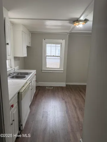 $2,200 | 303 North MacMillan Avenue, Wilmington, NC 28403