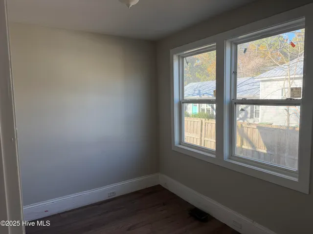 $2,200 | 303 North MacMillan Avenue, Wilmington, NC 28403