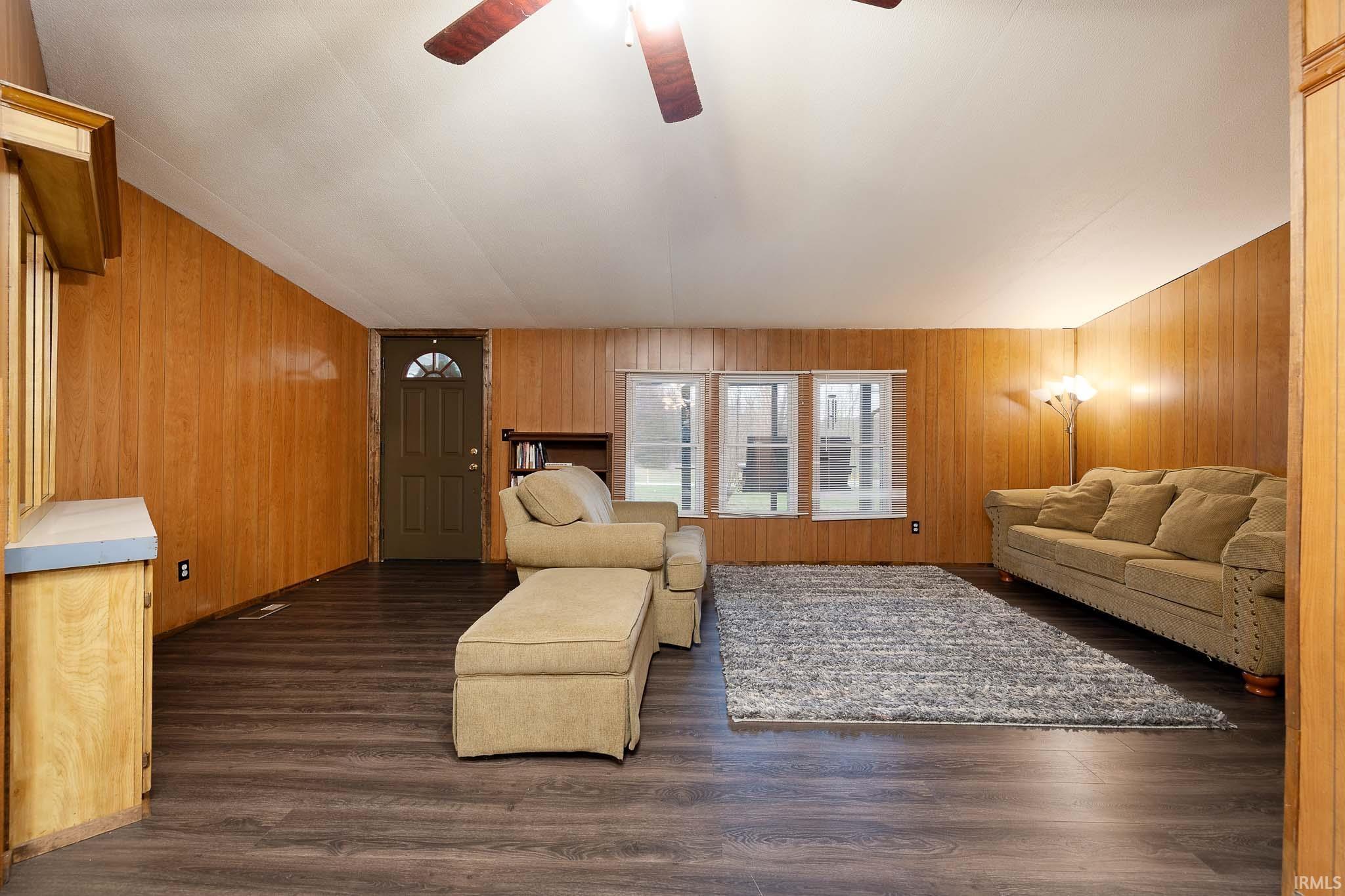 521 Standish Steel Road Bedford, IN 47421 - Photo 6 of 36 Gallery Image 6