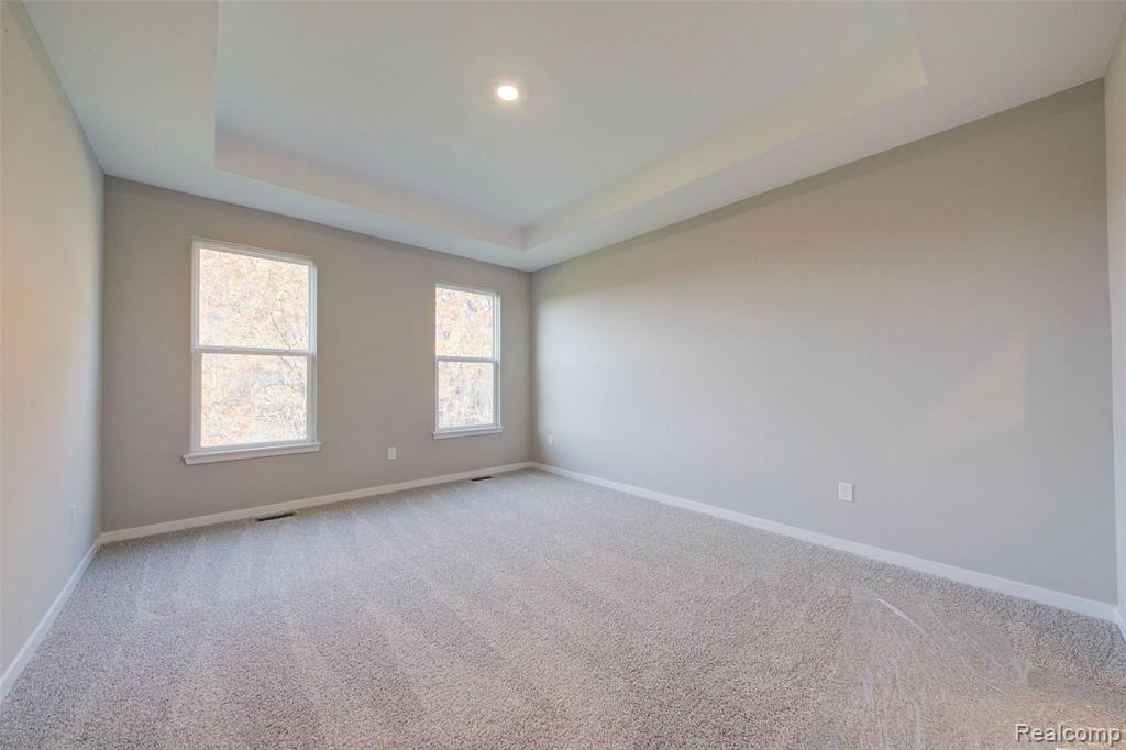 2014 Shale Drive Howell, MI 48843 - Photo 17 of 36
