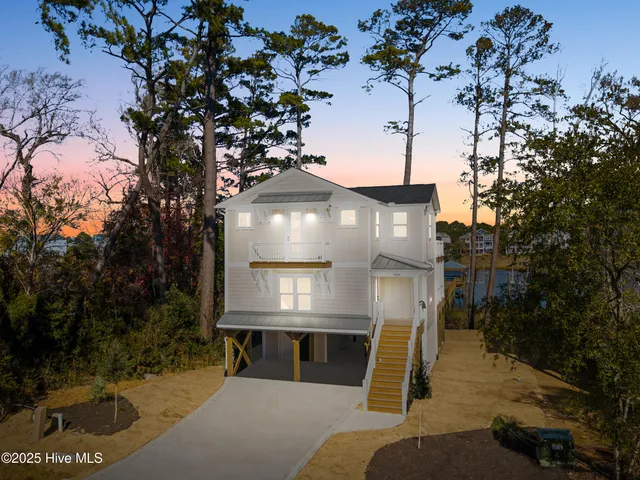 $1,520,000 | 3704 East Yacht Drive, Oak Island, NC 28465