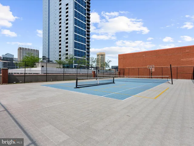 a view of ocean and city view