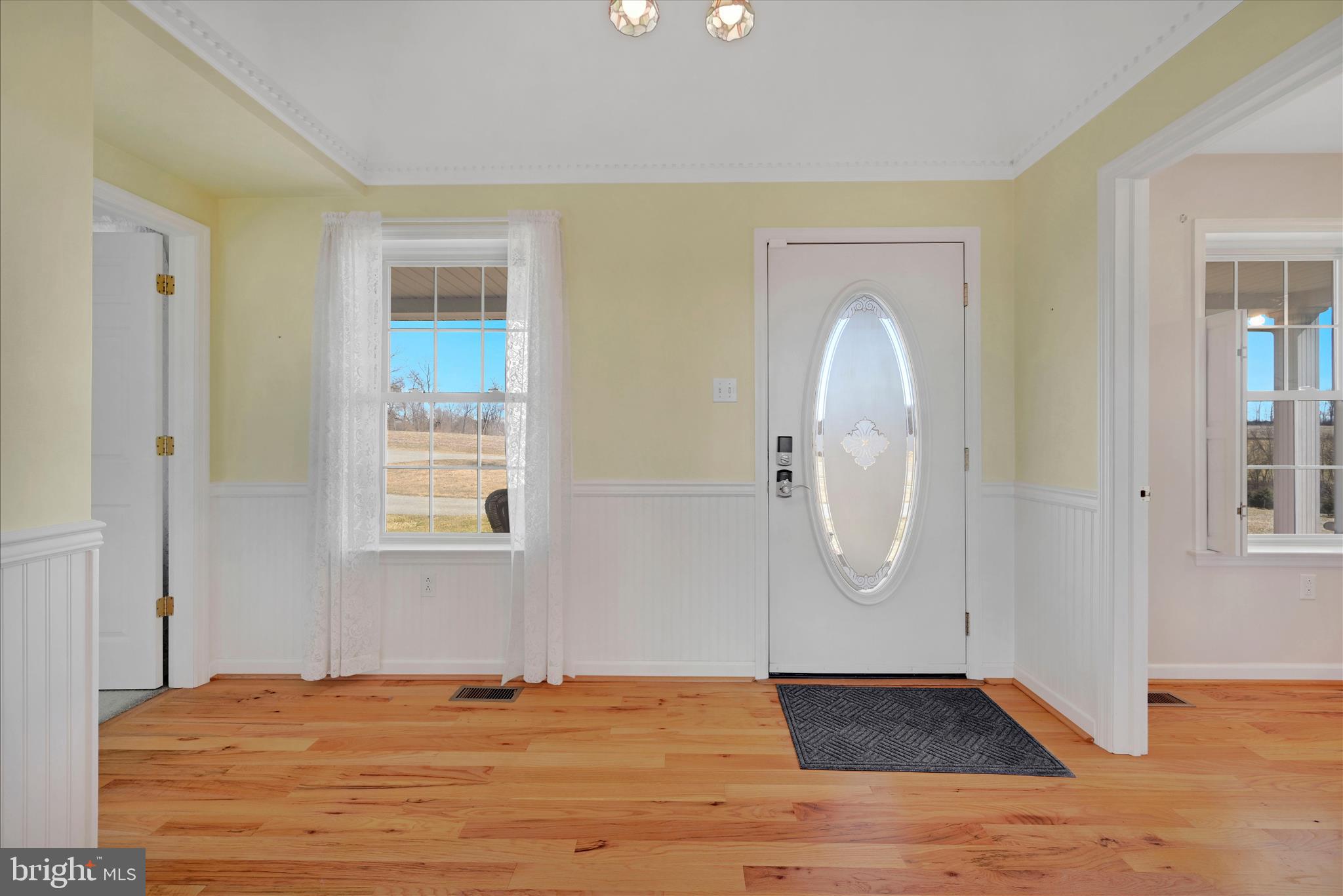 147 Scout Road Kempton, PA 19529 - Photo 19 of 74 Foyer