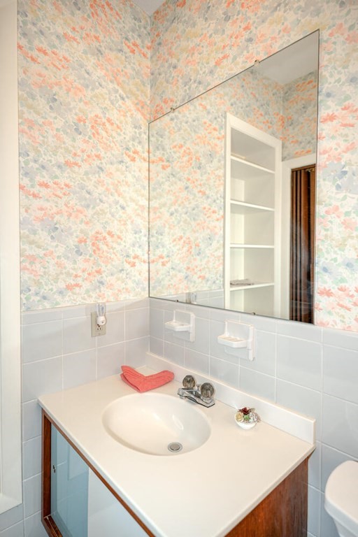 101 Ridge Street Arlington, MA 02474 - Photo 19 of 41 Gallery Image 19