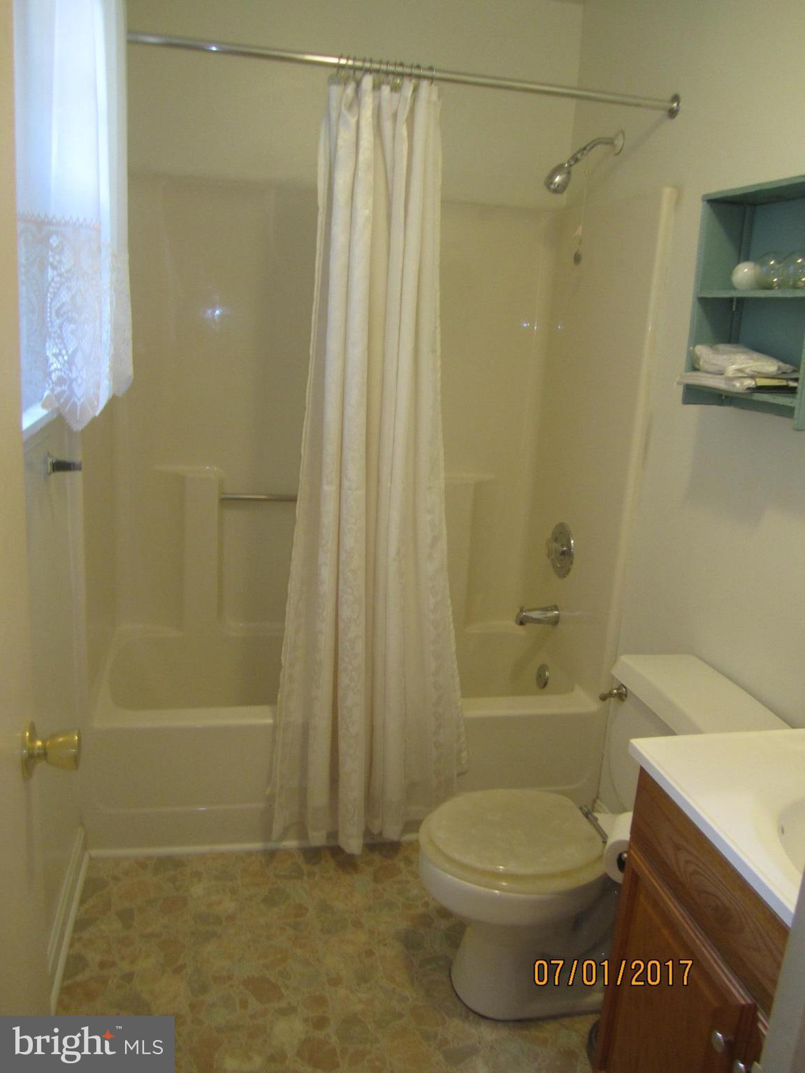 3625 Clifmar Road Baltimore, MD 21244 - Photo 17 of 27 Bath (Master)