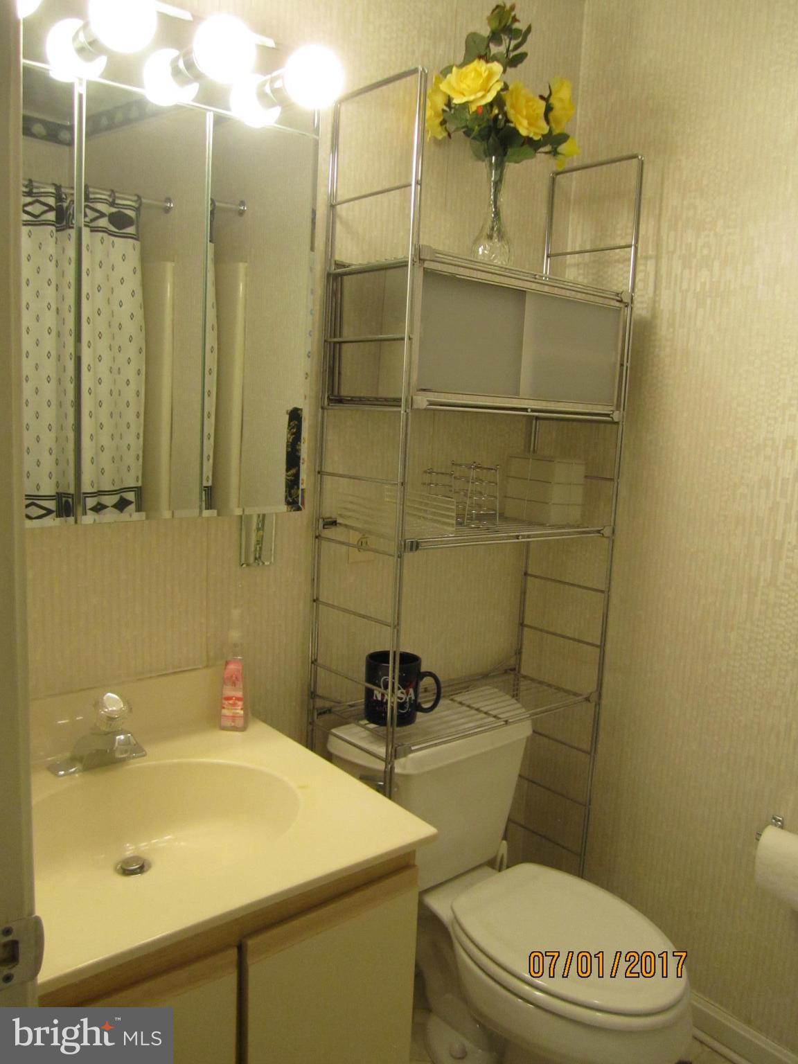3625 Clifmar Road Baltimore, MD 21244 - Photo 21 of 27 Hall Bath
